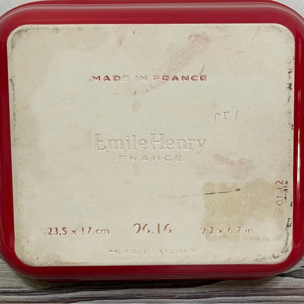 Emile Henry France Modern Classics Ceramic Rectangular Baking Dish Red 9.2